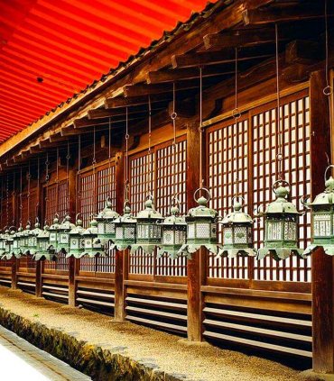 Нара - місто оленів і стародавніх храмів