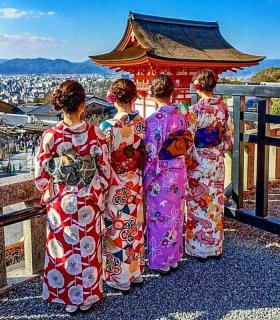 Весняні канікули в Японії