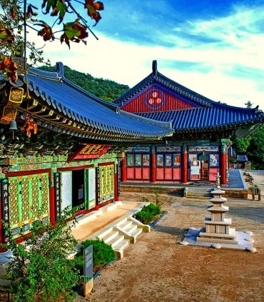 Temple stay у Кореї та відпочинок на екзотичній Окінаві