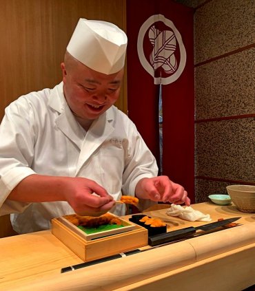 Суші ресторан Sushi Kanesaka (2 Michelin stars)