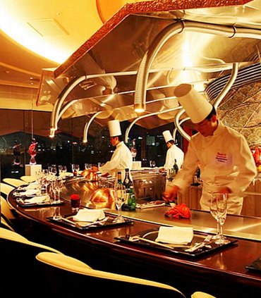 Мармурова яловичина в Ukai-tei Ginza (2 Michelin stars)