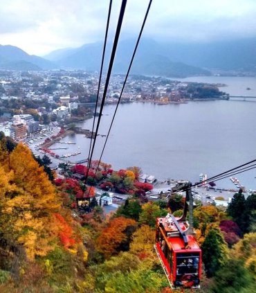 До підніжжя Фудзі