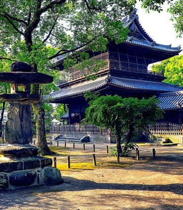 Фукуока - ворота до південної Японії