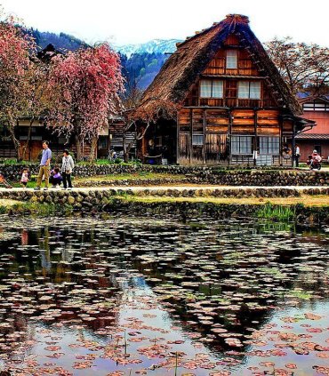 Сіракава-го і Гокаяма - оазис старої Японії