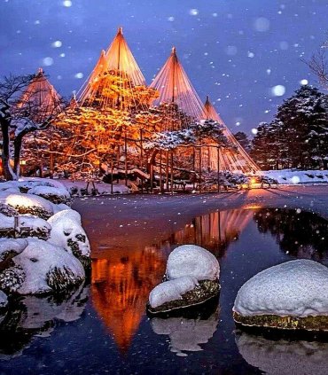 Кэнрокуэн зимой, Канадзава